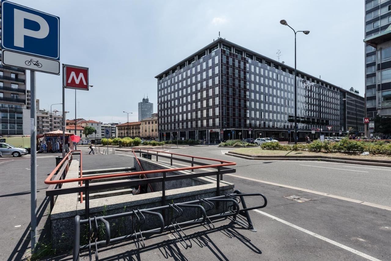 Stayeasy Quadronno33 - 3 Bedrooms, 2 Baths - Duomo Walking Distance Milão Exterior foto