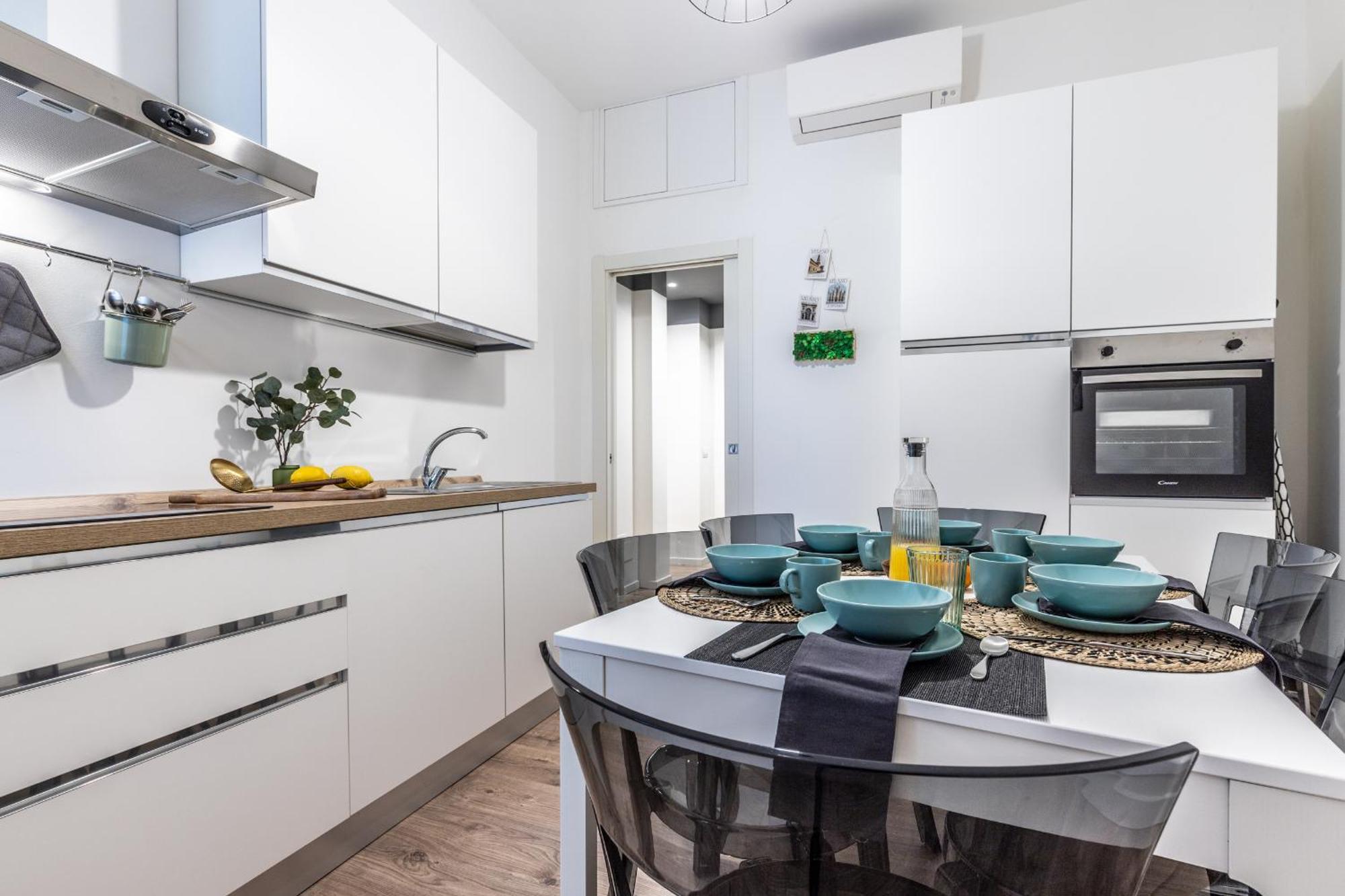 Stayeasy Quadronno33 - 3 Bedrooms, 2 Baths - Duomo Walking Distance Milão Exterior foto