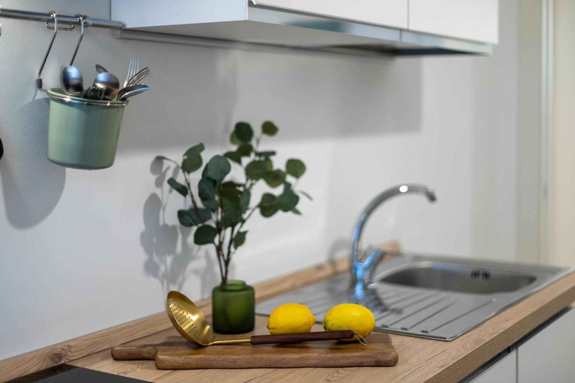 Stayeasy Quadronno33 - 3 Bedrooms, 2 Baths - Duomo Walking Distance Milão Exterior foto